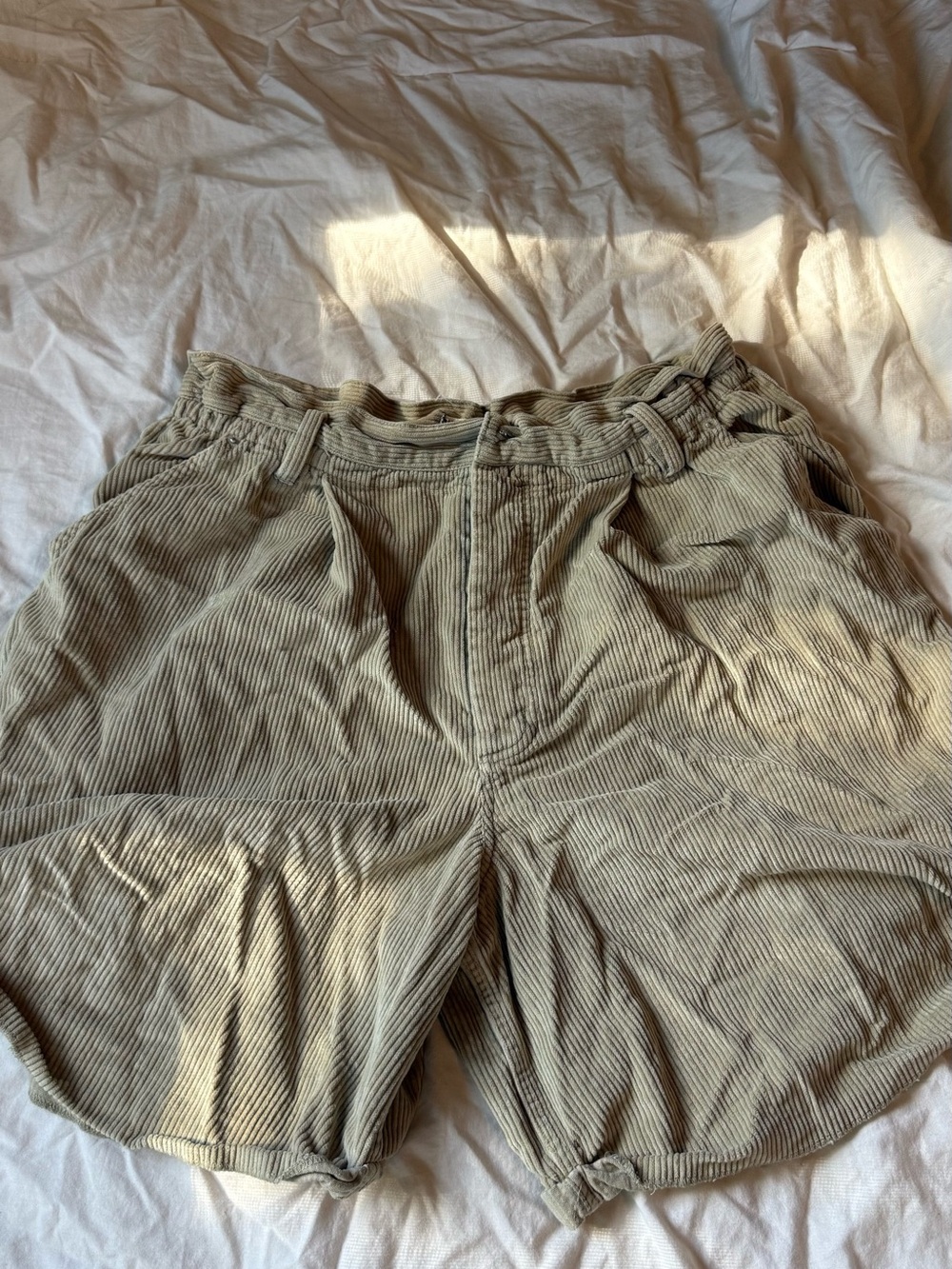 Free People We The Free Cammi slouchy Corduroy Shorts in vintage khaki